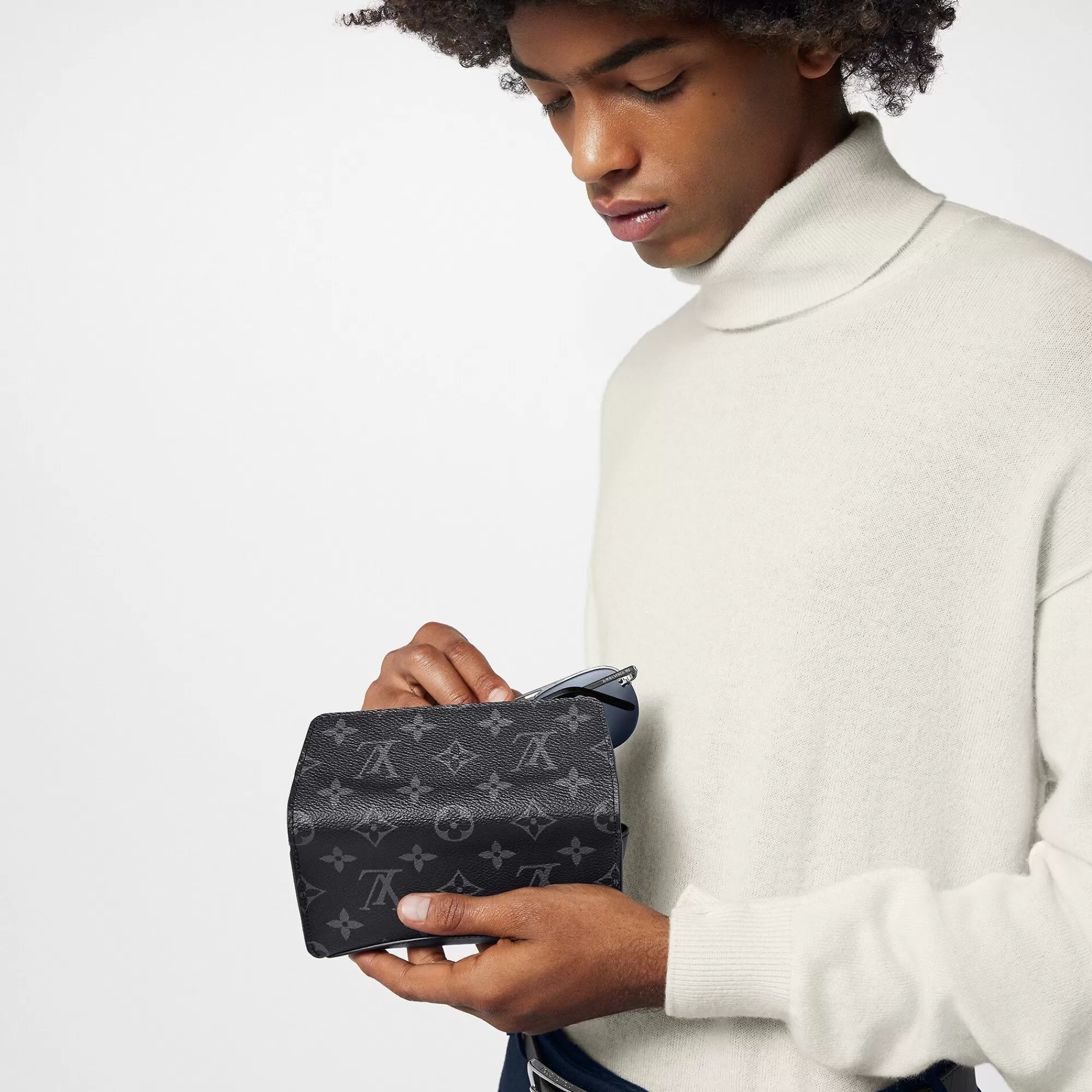 Online Louis Vuitton Woody Glasses Case